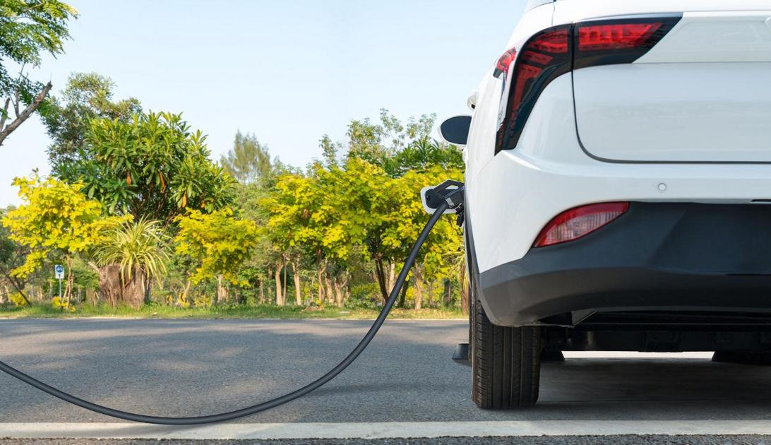 Carros elétricos e híbridos