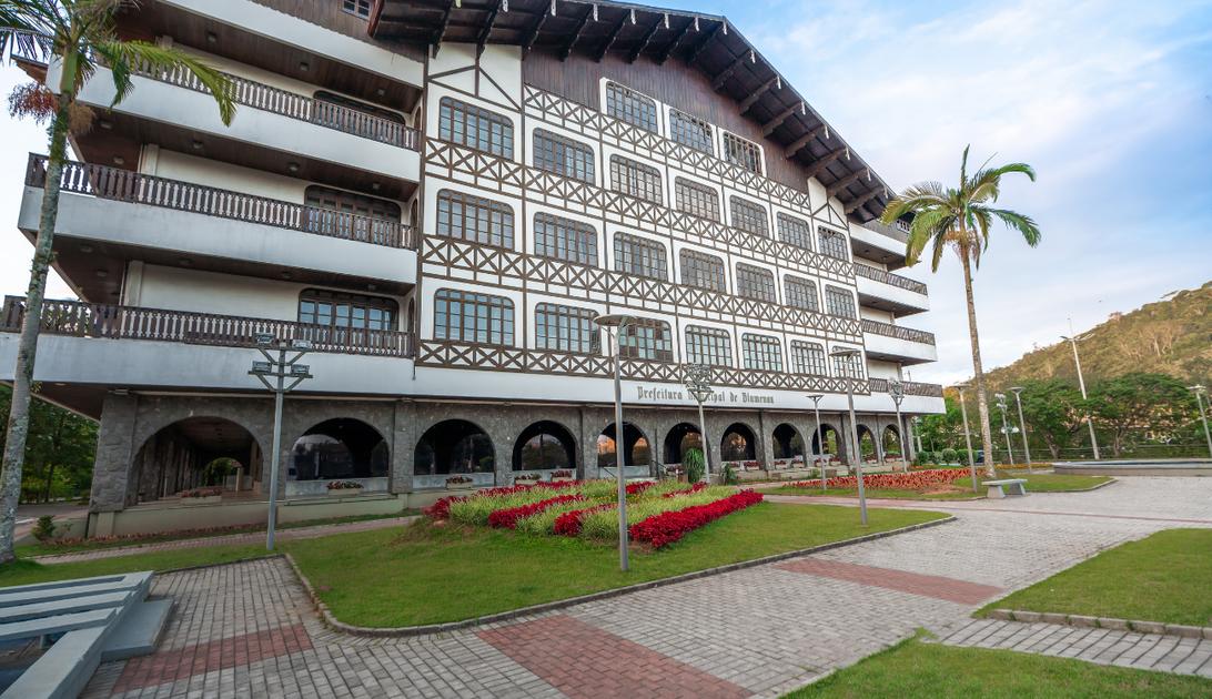 FRANQUEADO LOCARX BLUMENAU